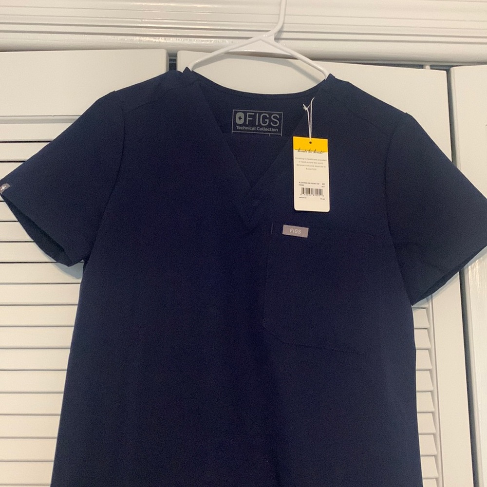 Figs Scrub Top